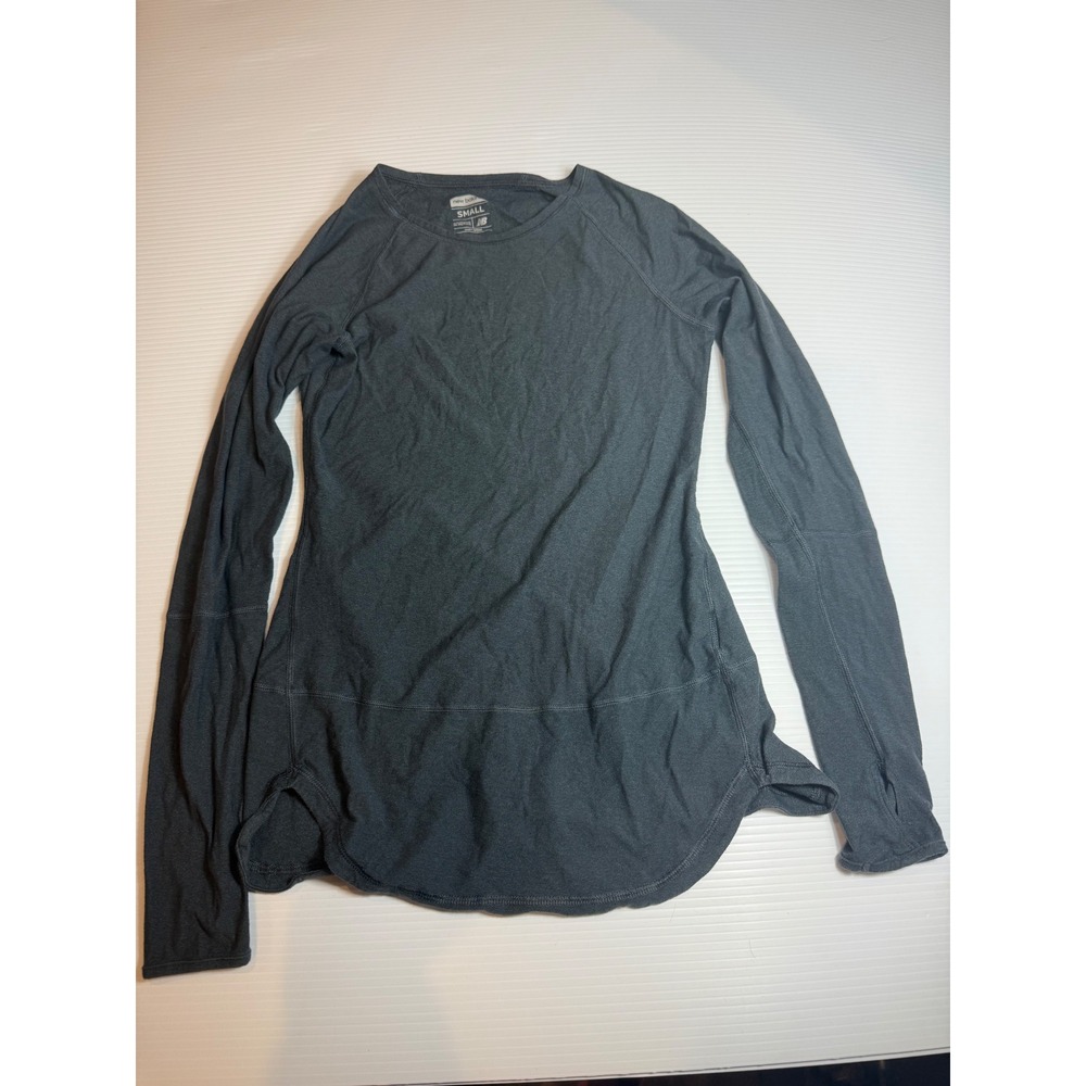 New Balance Womens Long Sleeve Athletic Top Gray Curved Hem Shirt Small